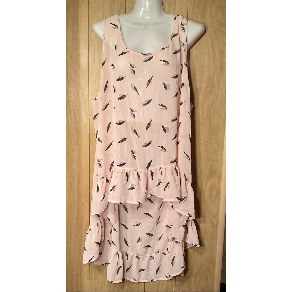 TORRID Pink Feathers Print Tank Top